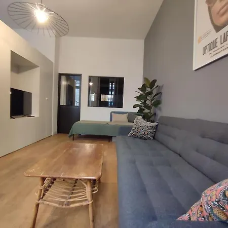 In The Heart Of The Chartrons * Bordeaux