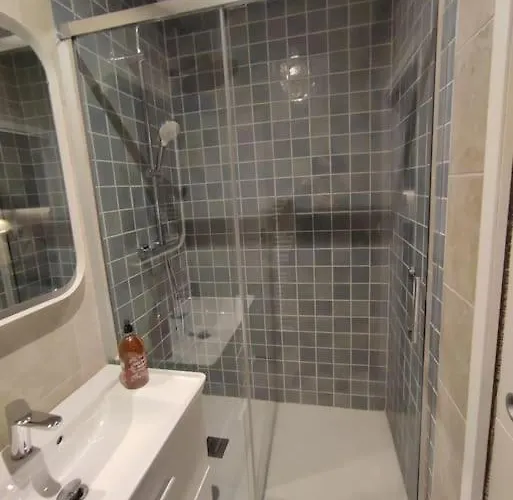 In The Heart Of The Chartrons Apartment