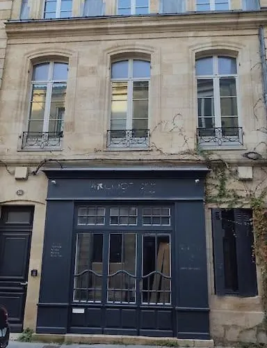 In The Heart Of The Chartrons *