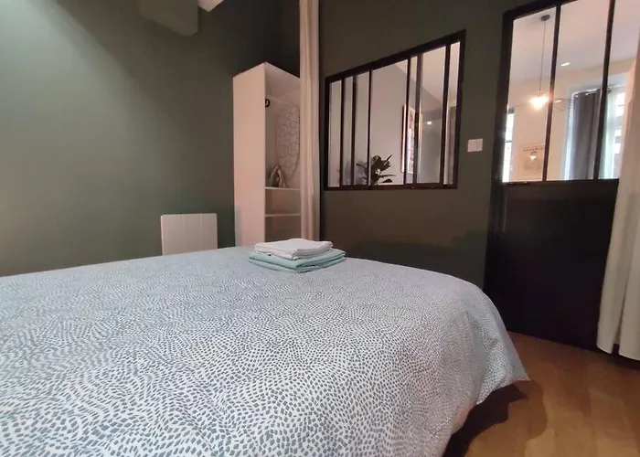 In The Heart Of The Chartrons * Bordeaux