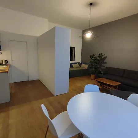 In The Heart Of The Chartrons *